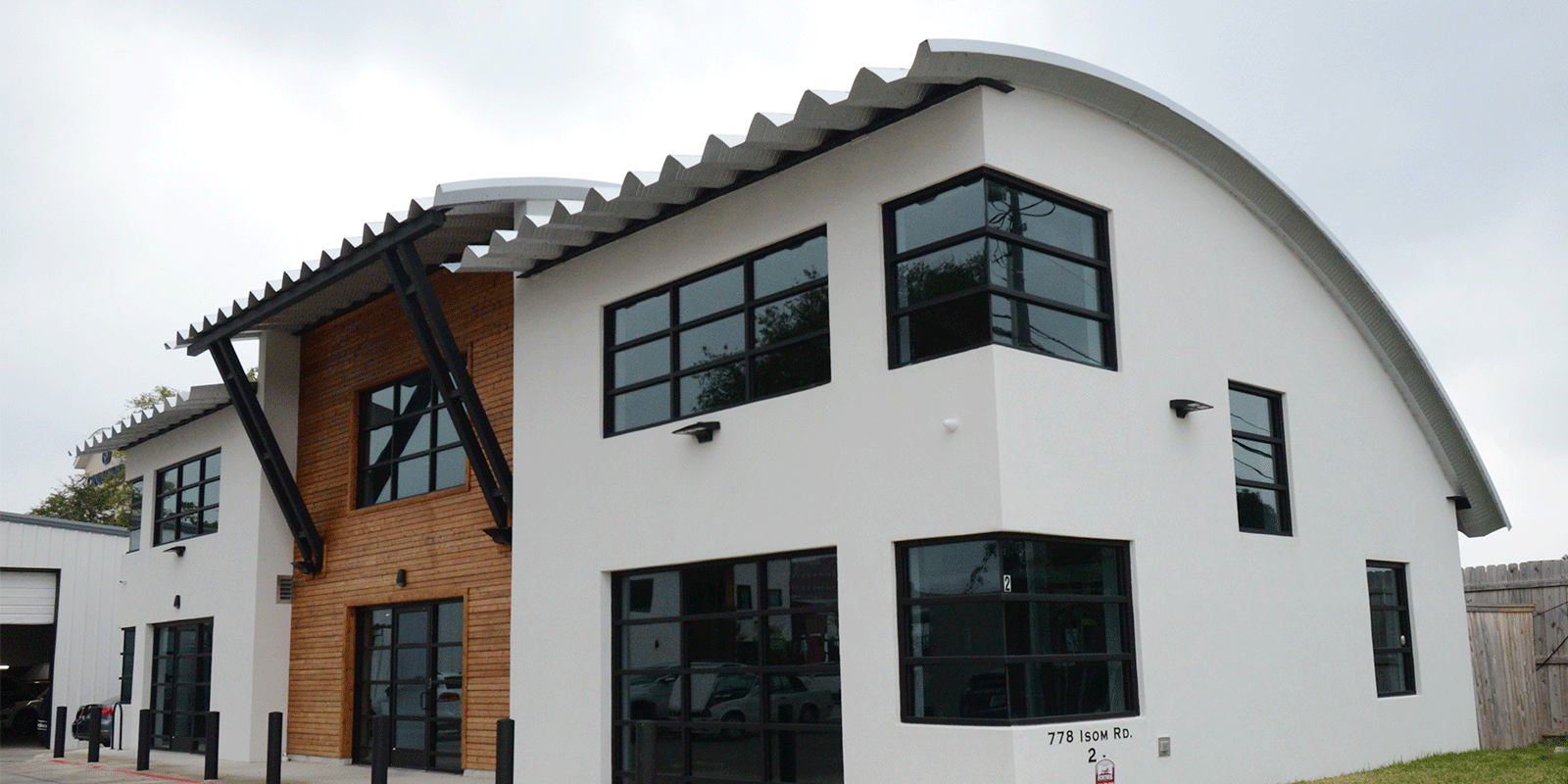 Thumbnail for Luxury Building With 24 Hour Gym Rentals In City